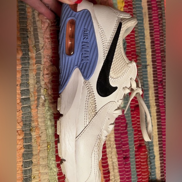 Nike Women’s Air Max - Picture 2 of 2